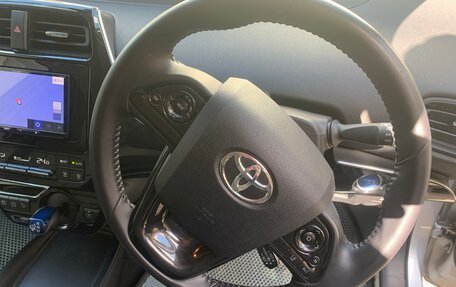 Toyota Prius IV XW50, 2020 год, 2 300 000 рублей, 29 фотография