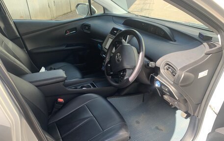 Toyota Prius IV XW50, 2020 год, 2 300 000 рублей, 33 фотография