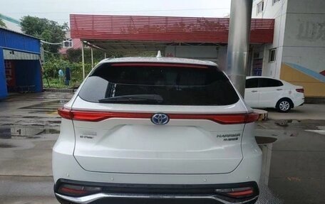 Toyota Harrier, 2021 год, 4 830 000 рублей, 3 фотография