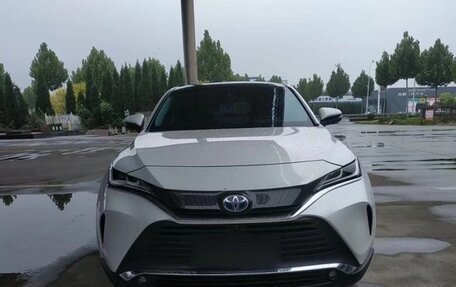 Toyota Harrier, 2021 год, 4 830 000 рублей, 2 фотография