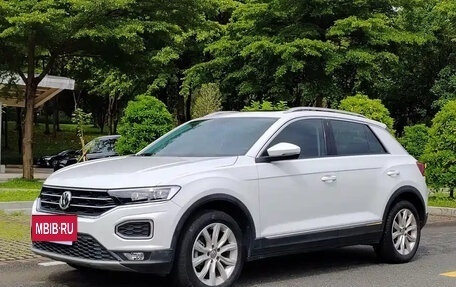 Volkswagen T-Roc I, 2021 год, 1 500 000 рублей, 2 фотография