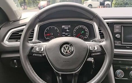 Volkswagen T-Roc I, 2021 год, 1 500 000 рублей, 23 фотография