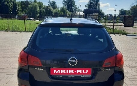 Opel Astra J, 2013 год, 690 000 рублей, 3 фотография