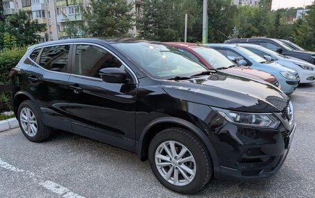 Nissan Qashqai, 2020 год, 2 000 000 рублей, 2 фотография