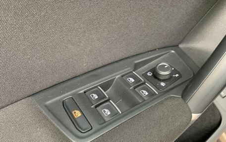 Volkswagen Tiguan II, 2018 год, 2 399 000 рублей, 7 фотография