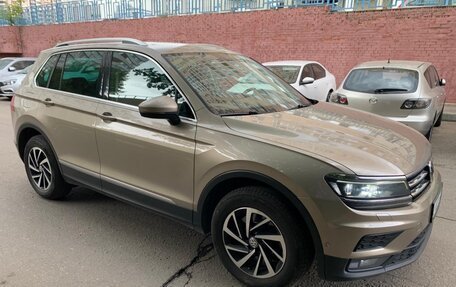 Volkswagen Tiguan II, 2018 год, 2 399 000 рублей, 3 фотография