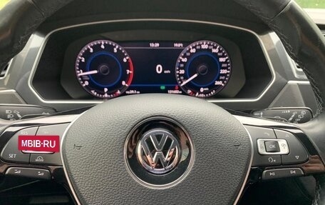 Volkswagen Tiguan II, 2018 год, 2 399 000 рублей, 8 фотография