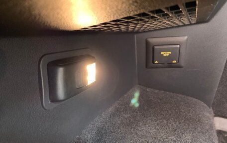 Volkswagen Tiguan II, 2018 год, 2 399 000 рублей, 18 фотография