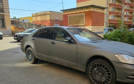 Mercedes-Benz S-Класс, 2006 год, 800 000 рублей, 2 фотография