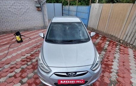 Hyundai Solaris II рестайлинг, 2013 год, 690 000 рублей, 7 фотография