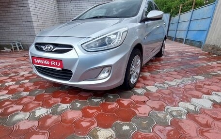 Hyundai Solaris II рестайлинг, 2013 год, 690 000 рублей, 11 фотография