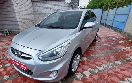 Hyundai Solaris II рестайлинг, 2013 год, 690 000 рублей, 10 фотография