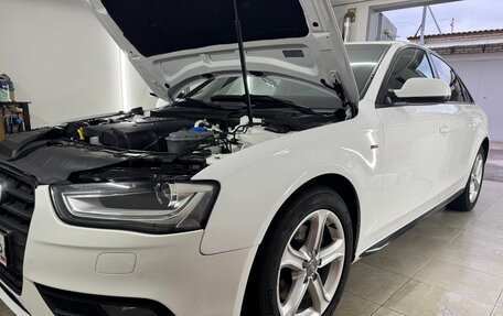 Audi A4, 2012 год, 980 000 рублей, 32 фотография