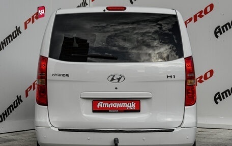 Hyundai H-1 II рестайлинг, 2011 год, 1 865 000 рублей, 8 фотография