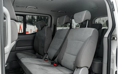Hyundai H-1 II рестайлинг, 2011 год, 1 865 000 рублей, 23 фотография