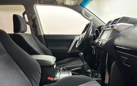Toyota Land Cruiser Prado 150 рестайлинг 2, 2016 год, 3 199 000 рублей, 12 фотография