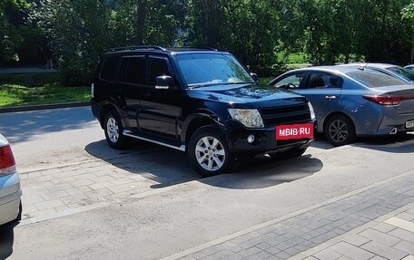Mitsubishi Pajero IV, 2011 год, 1 950 000 рублей, 4 фотография