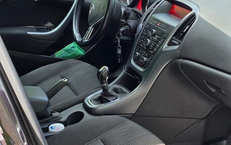 Opel Astra J, 2013 год, 750 000 рублей, 9 фотография