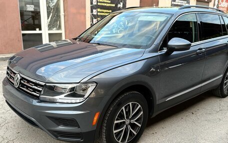 Volkswagen Tiguan II, 2020 год, 2 450 000 рублей, 2 фотография