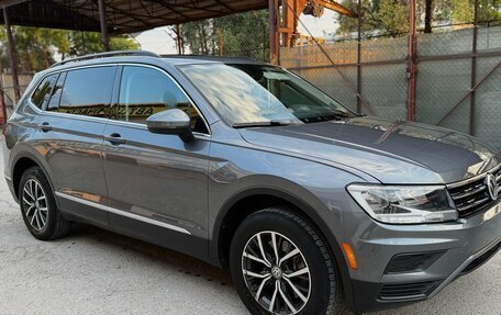 Volkswagen Tiguan II, 2020 год, 2 450 000 рублей, 3 фотография