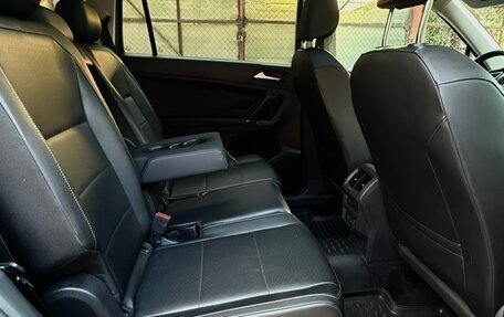 Volkswagen Tiguan II, 2020 год, 2 450 000 рублей, 19 фотография