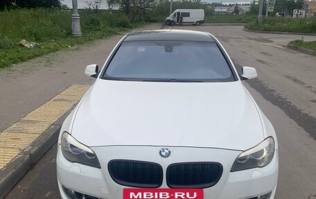 BMW 5 серия, 2011 год, 1 750 000 рублей, 3 фотография