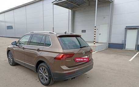Volkswagen Tiguan II, 2018 год, 2 000 000 рублей, 3 фотография