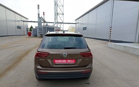Volkswagen Tiguan II, 2018 год, 2 000 000 рублей, 4 фотография