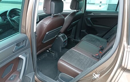 Volkswagen Tiguan II, 2018 год, 2 000 000 рублей, 12 фотография