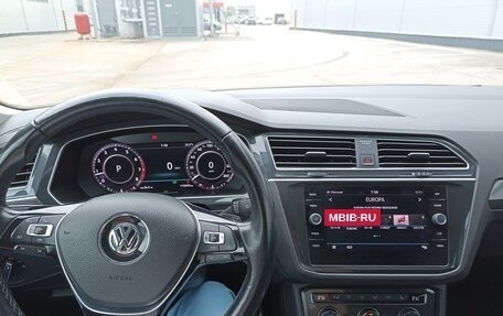 Volkswagen Tiguan II, 2018 год, 2 000 000 рублей, 14 фотография