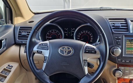 Toyota Highlander III, 2011 год, 1 870 000 рублей, 8 фотография
