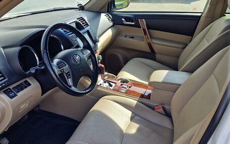 Toyota Highlander III, 2011 год, 1 870 000 рублей, 9 фотография