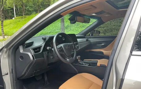 Lexus ES VII, 2021 год, 2 700 000 рублей, 10 фотография