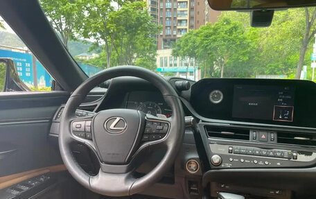Lexus ES VII, 2021 год, 2 700 000 рублей, 9 фотография