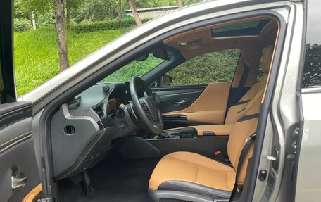 Lexus ES VII, 2021 год, 2 700 000 рублей, 7 фотография