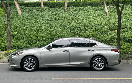 Lexus ES VII, 2021 год, 2 700 000 рублей, 3 фотография