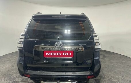 Toyota Land Cruiser Prado 150 рестайлинг 2, 2021 год, 6 200 000 рублей, 4 фотография