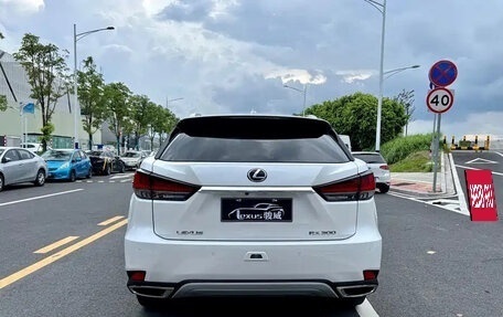 Lexus RX IV рестайлинг, 2021 год, 4 350 000 рублей, 5 фотография
