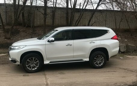 Mitsubishi Pajero Sport III рестайлинг, 2019 год, 3 650 000 рублей, 3 фотография