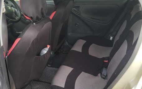 Toyota Vitz, 2002 год, 280 000 рублей, 8 фотография