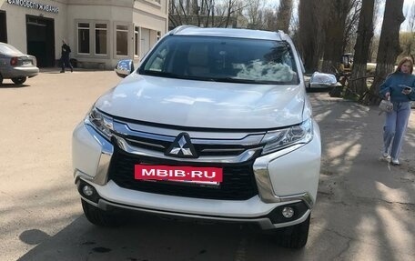 Mitsubishi Pajero Sport III рестайлинг, 2019 год, 3 650 000 рублей, 2 фотография
