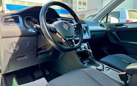 Volkswagen Tiguan II, 2017 год, 1 999 000 рублей, 11 фотография