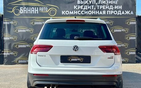 Volkswagen Tiguan II, 2017 год, 1 999 000 рублей, 5 фотография
