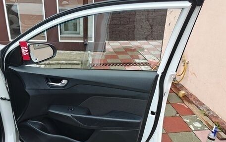 Hyundai Solaris II рестайлинг, 2021 год, 1 780 000 рублей, 6 фотография