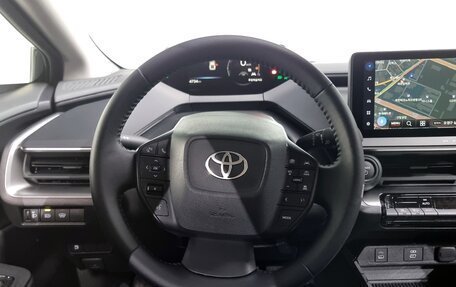 Toyota Prius IV XW50, 2024 год, 4 060 000 рублей, 7 фотография