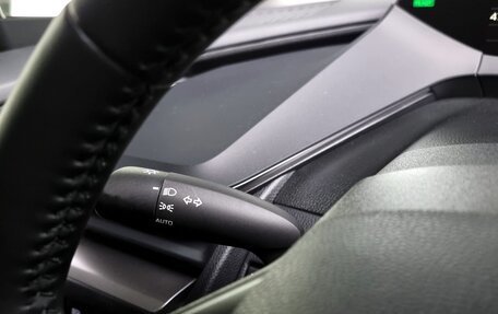 Toyota Prius IV XW50, 2024 год, 4 060 000 рублей, 11 фотография