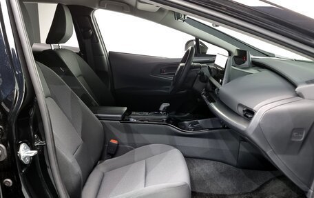 Toyota Prius IV XW50, 2024 год, 4 060 000 рублей, 16 фотография