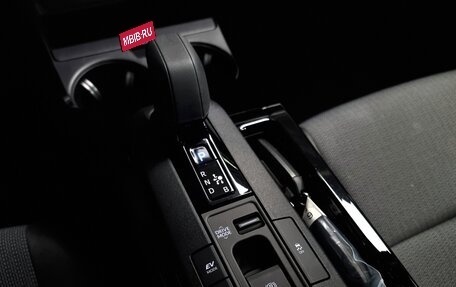Toyota Prius IV XW50, 2024 год, 4 060 000 рублей, 19 фотография