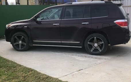 Toyota Highlander III, 2010 год, 2 100 000 рублей, 3 фотография