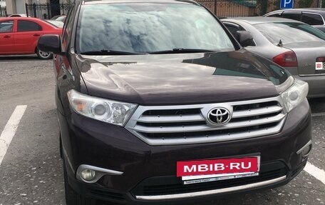 Toyota Highlander III, 2010 год, 2 100 000 рублей, 5 фотография